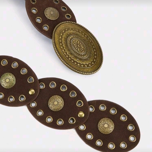 Brown Leather Circle Belt - Picture 7 of 8